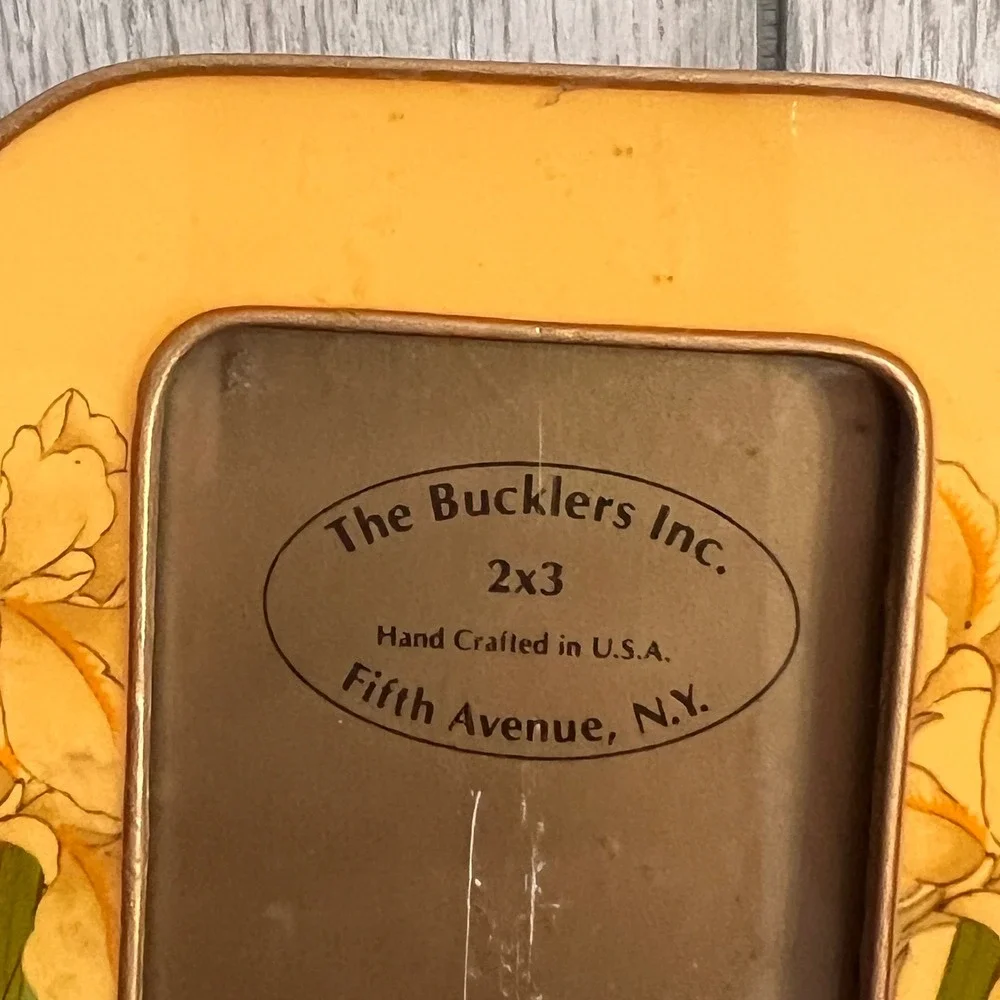 The Bucklers Inc Fifth Avenue NY Vtg 2x3 Enamel Floral Photo Frame Yellow #23